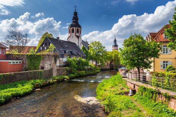 Deutsche Glasfaser soll für schnelles Internet in Ettlingen sorgen