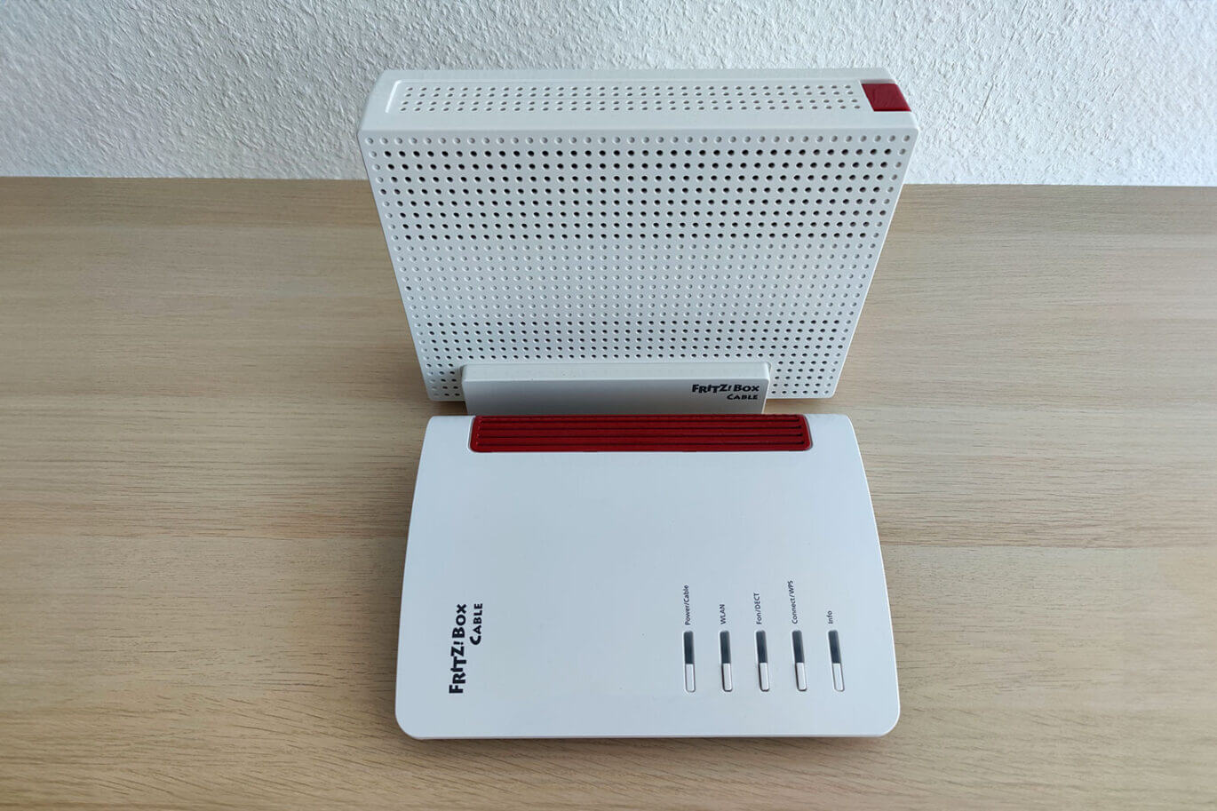 FRITZ!Box 6660 vs 6690: Gemeinsamkeiten & Unterschiede - Internetanbieter.de