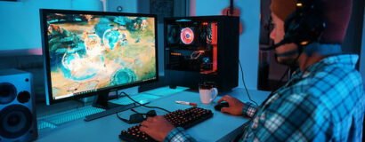 Gamer vor dem PC