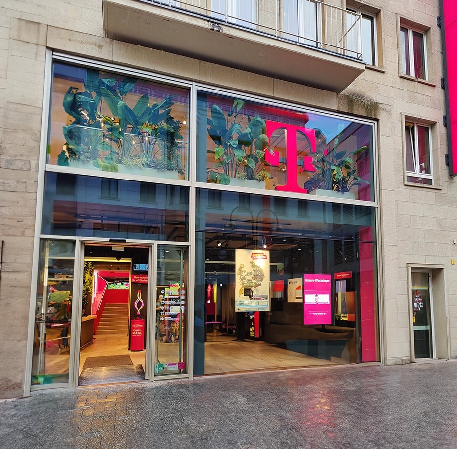 Telekom Shop in einer Fußgängerzone