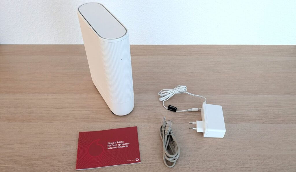 Vodafone Ultra Hub 7 mit Netzteil, LAN-Kabel und Kurzanleitung