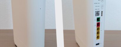 Vodafone Ultra Hub 7 von vorn und von hinten nebeneinander